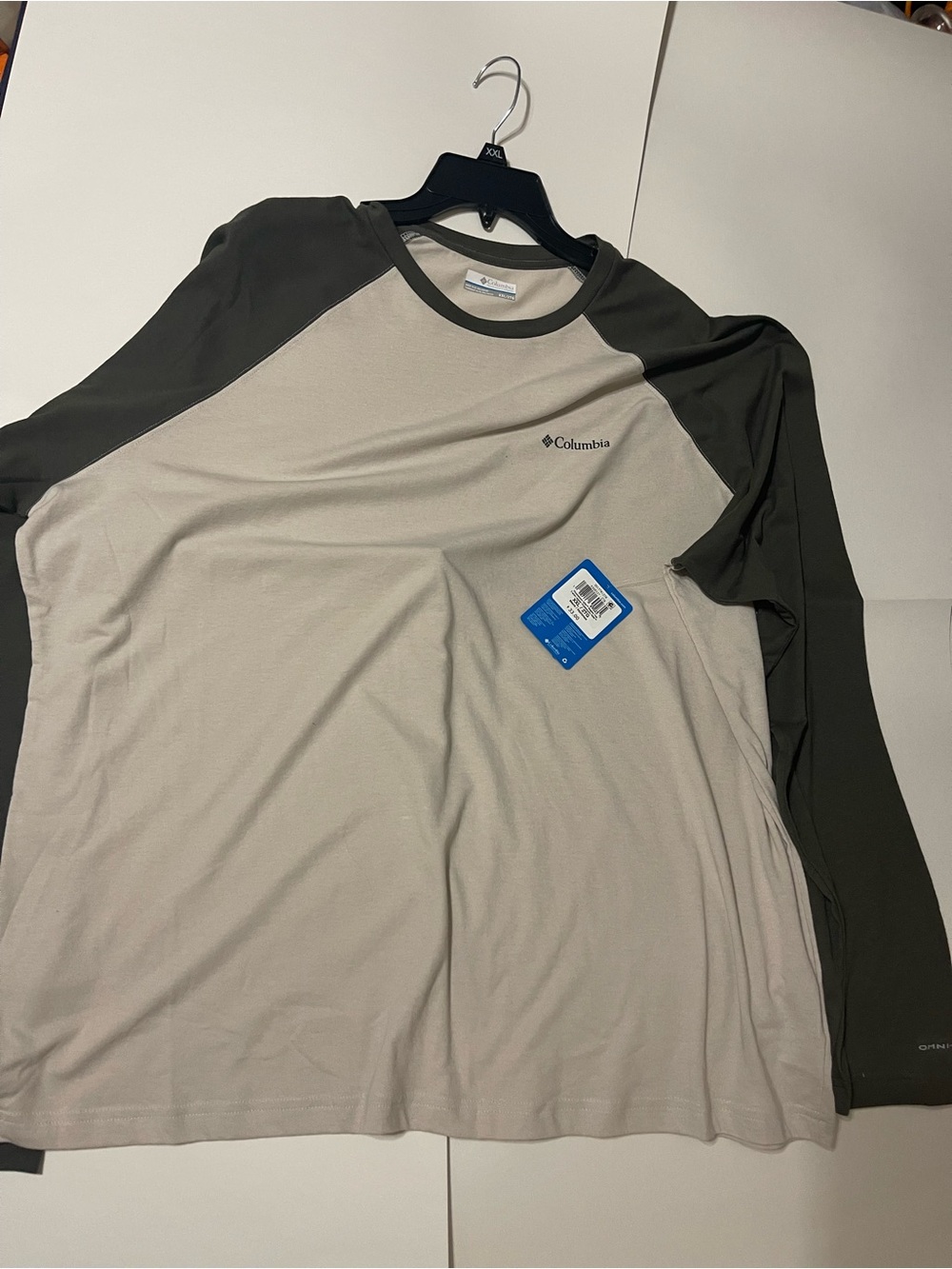 Columbia Long Sleeve Raglan Performance Shirt - Beige and Olive